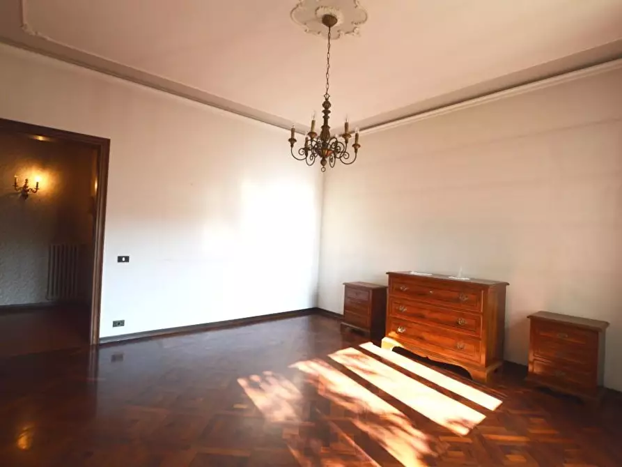 Immagine 21 di Villa in vendita  a Lucca