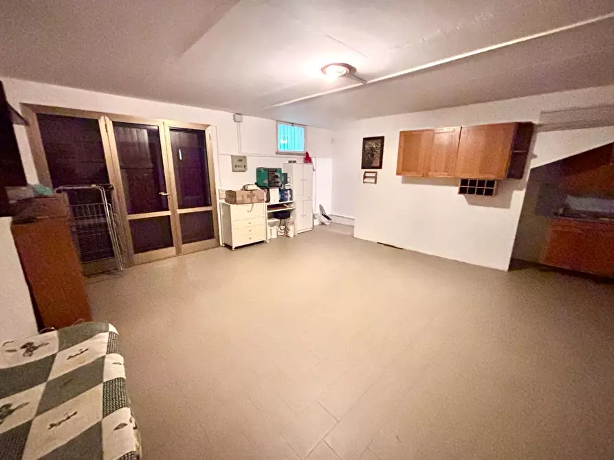 Immagine 47 di Villetta a schiera in vendita  a Calci