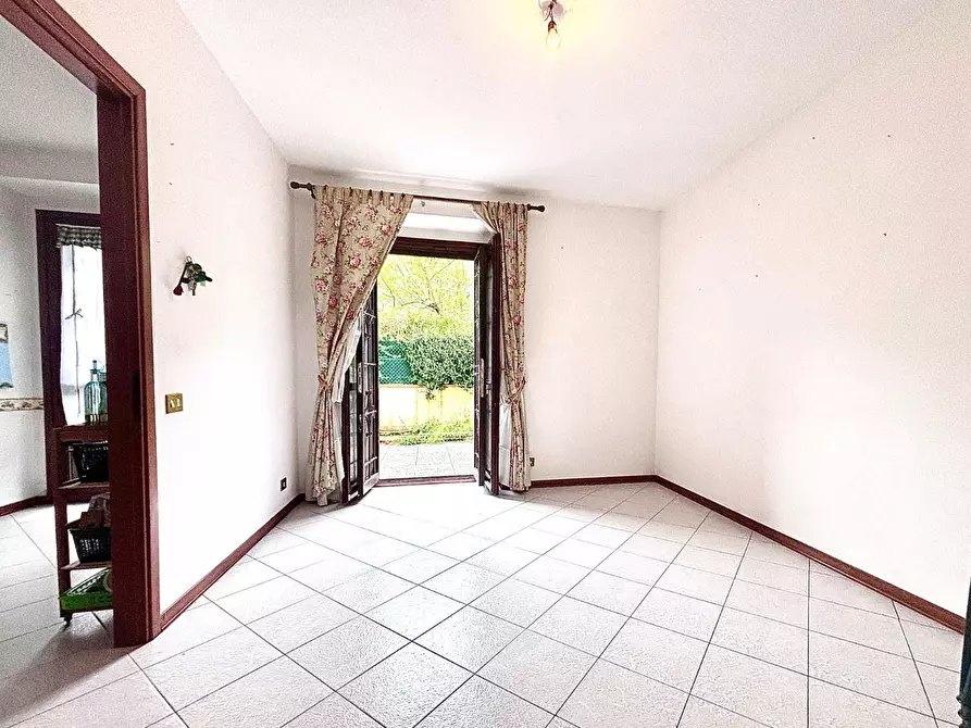 Immagine 21 di Villetta a schiera in vendita  a Calci