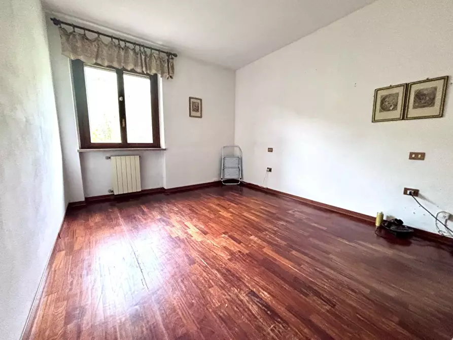 Immagine 35 di Villetta a schiera in vendita  a Calci