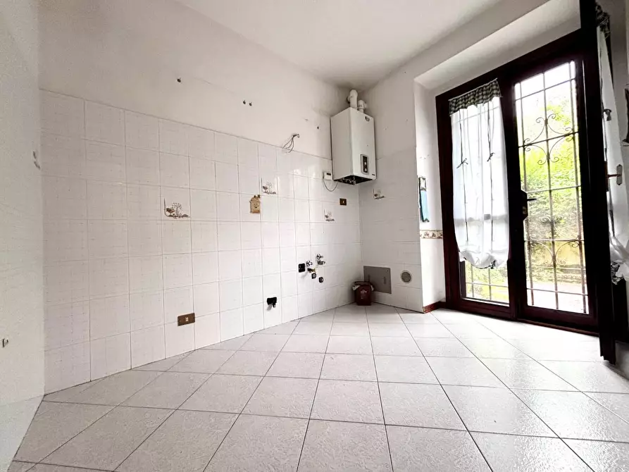 Immagine 15 di Villetta a schiera in vendita  a Calci