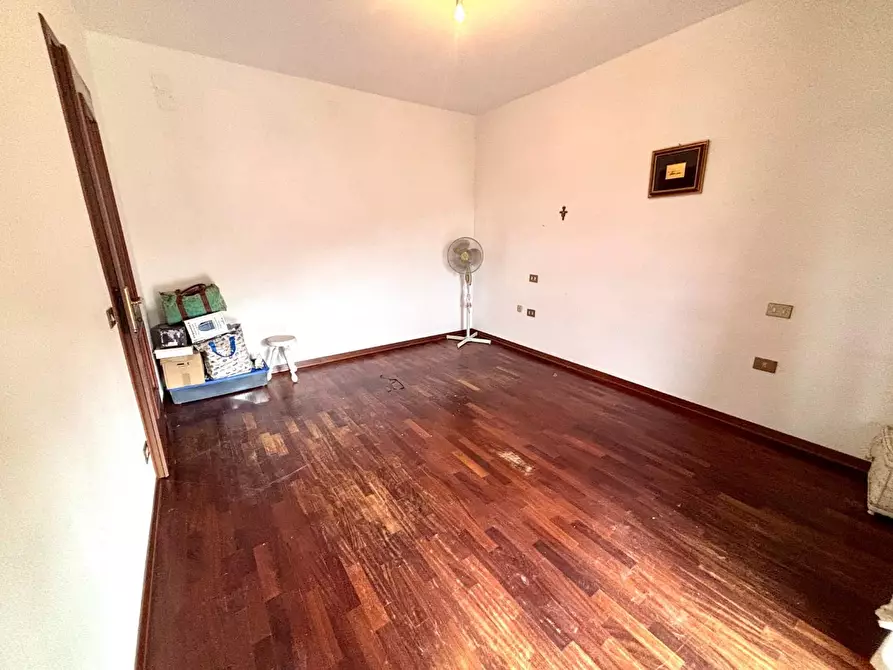 Immagine 29 di Villetta a schiera in vendita  a Calci