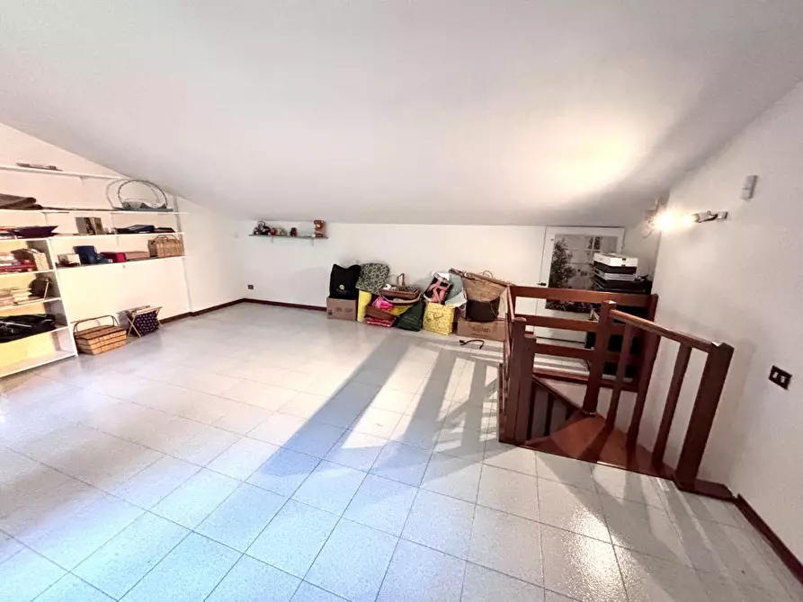 Immagine 41 di Villetta a schiera in vendita  a Calci