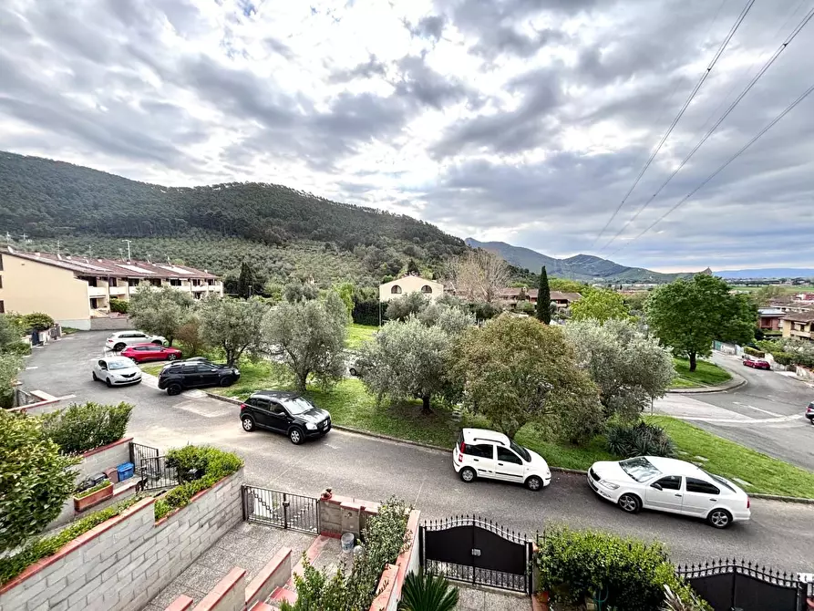 Immagine 9 di Villetta a schiera in vendita  a Calci