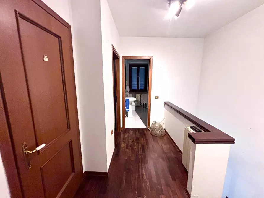 Immagine 28 di Villetta a schiera in vendita  a Calci