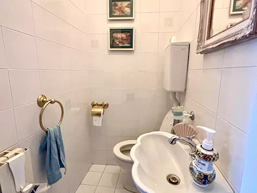 Immagine 14 di Villetta a schiera in vendita  a Calci