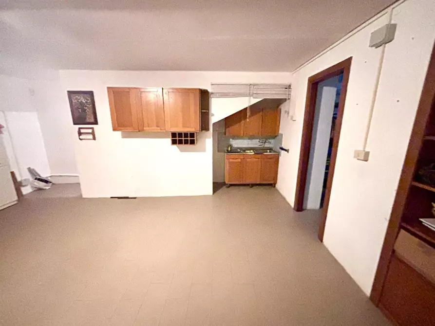 Immagine 45 di Villetta a schiera in vendita  a Calci