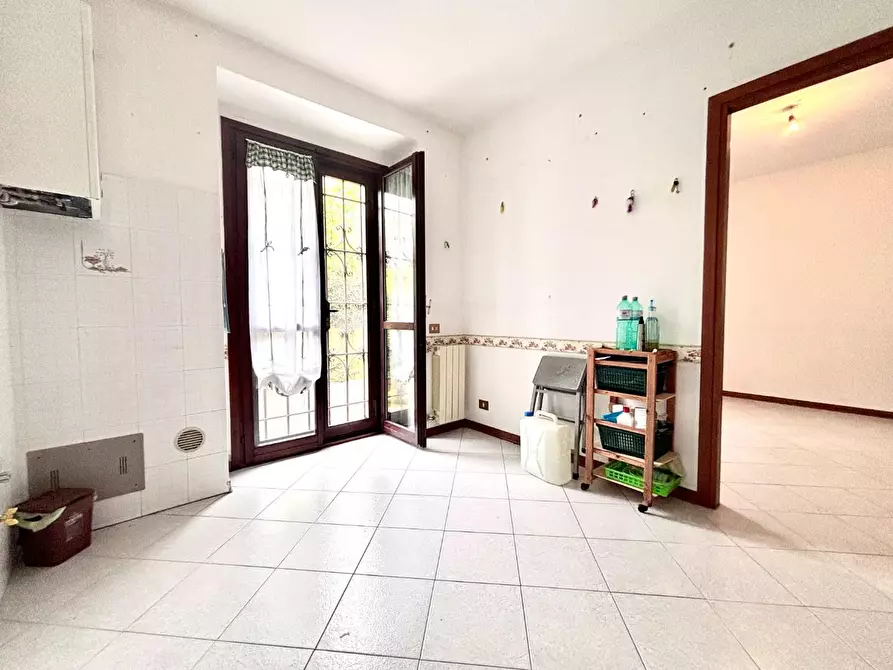 Immagine 17 di Villetta a schiera in vendita  a Calci