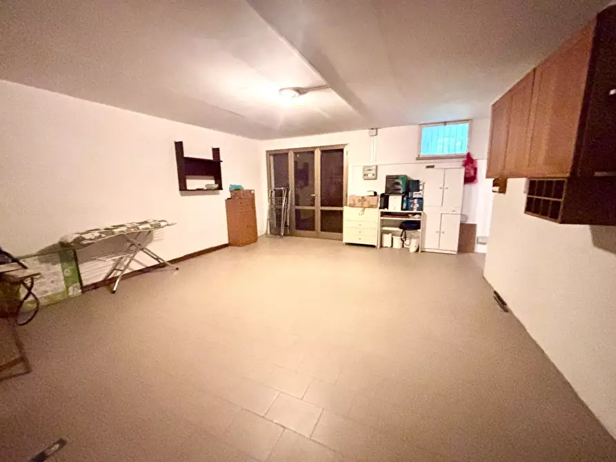 Immagine 44 di Villetta a schiera in vendita  a Calci