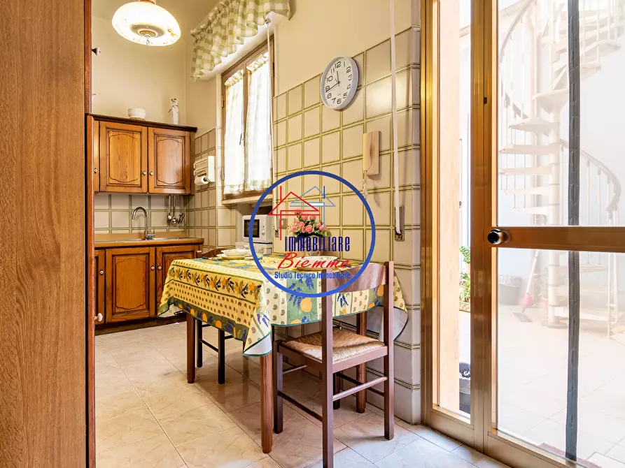 Immagine 20 di Casa semindipendente in vendita  a Viareggio