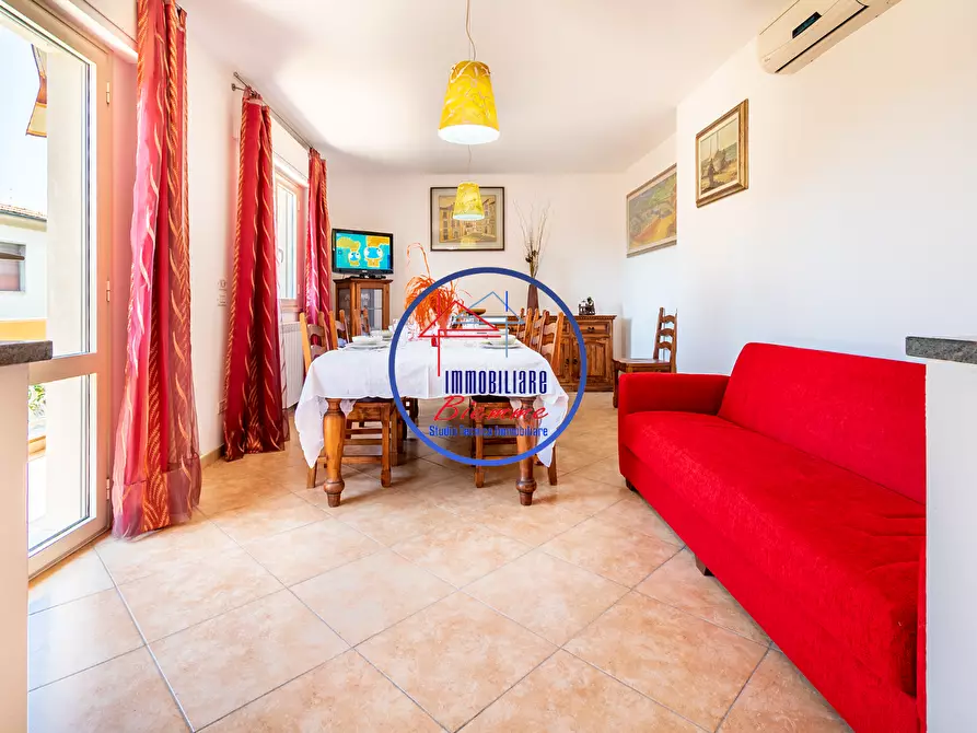 Immagine 2 di Casa semindipendente in vendita  a Viareggio