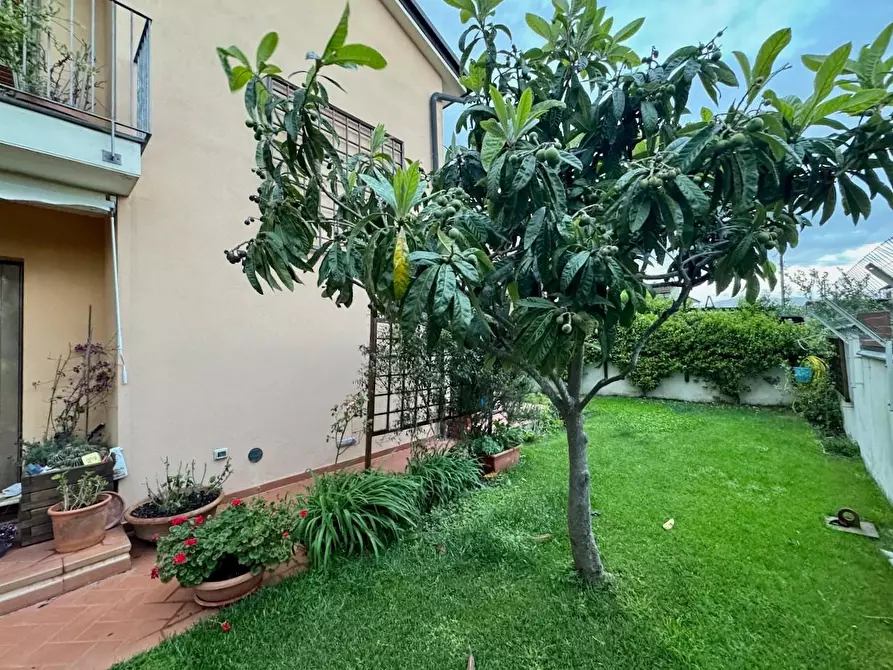 Immagine 9 di Casa bifamiliare in vendita  a San Giuliano Terme