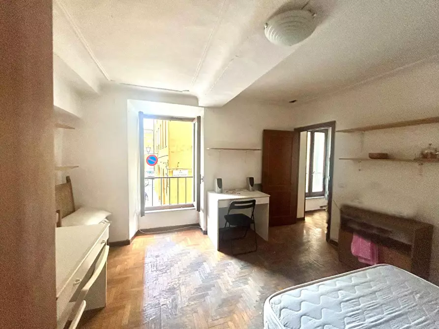 Immagine 2 di Appartamento in vendita  a Siena