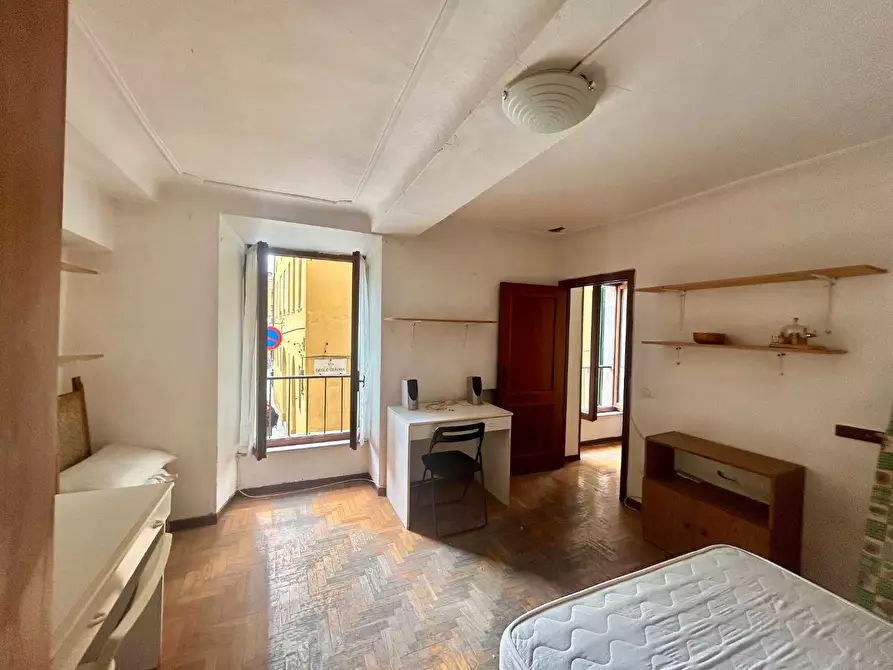 Immagine 20 di Appartamento in vendita  a Siena