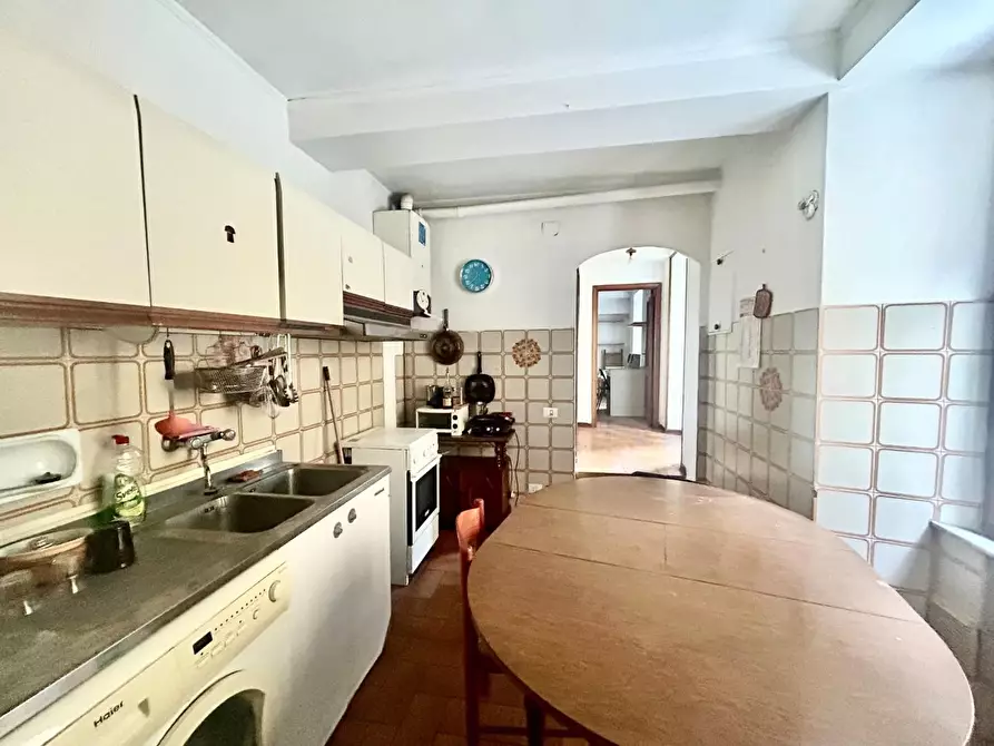 Immagine 5 di Appartamento in vendita  a Siena