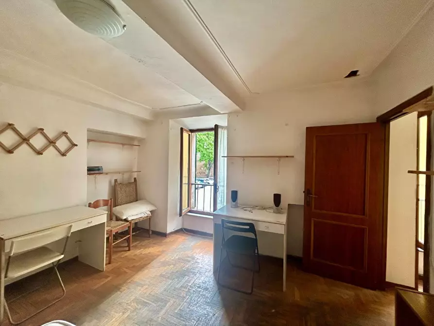 Immagine 10 di Appartamento in vendita  a Siena