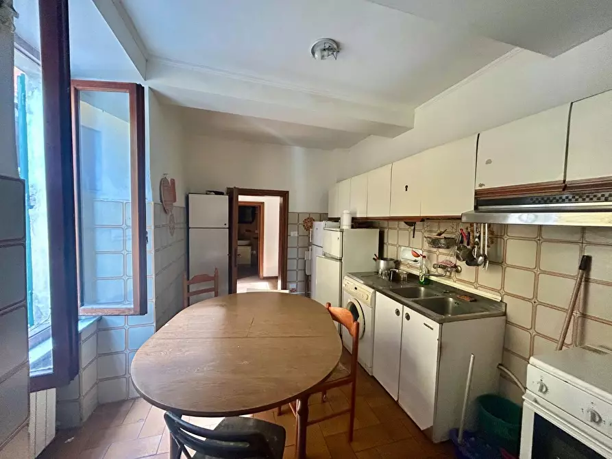 Immagine 6 di Appartamento in vendita  a Siena