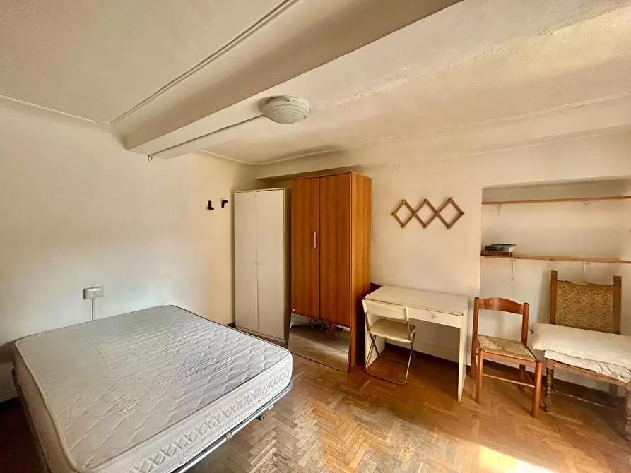 Immagine 9 di Appartamento in vendita  a Siena