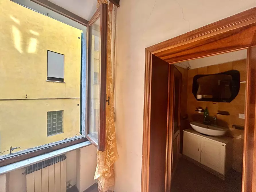 Immagine 12 di Appartamento in vendita  a Siena