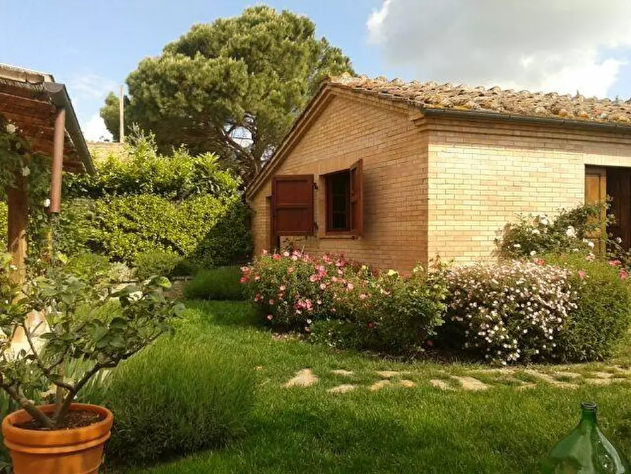 Immagine 2 di Casa semindipendente in vendita  a Castelnuovo Berardenga