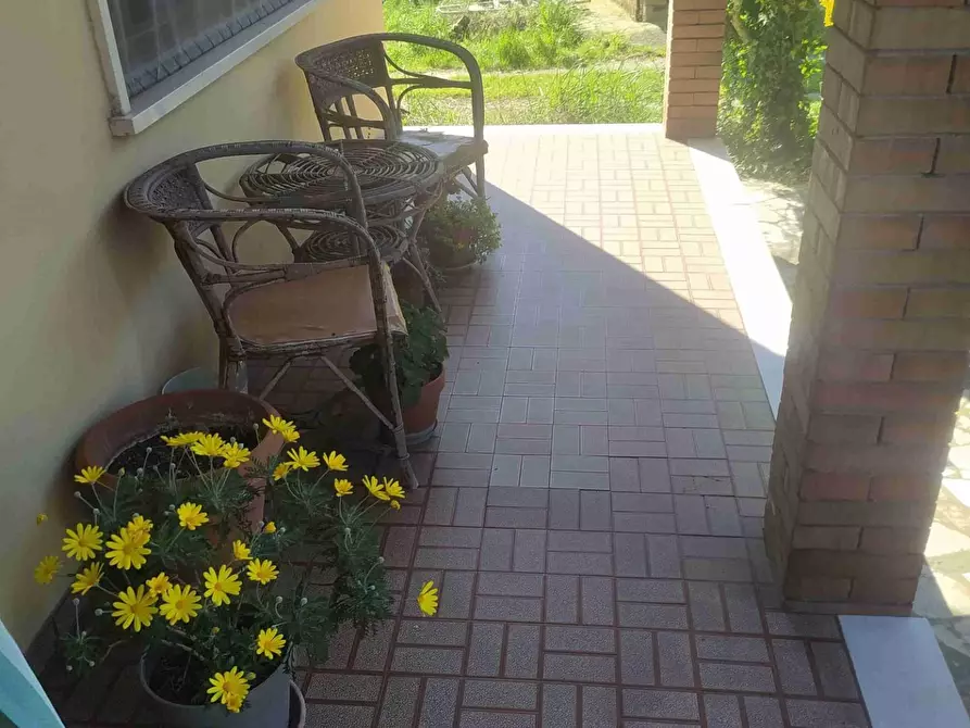 Immagine 4 di Villa in vendita  a Ponte Buggianese