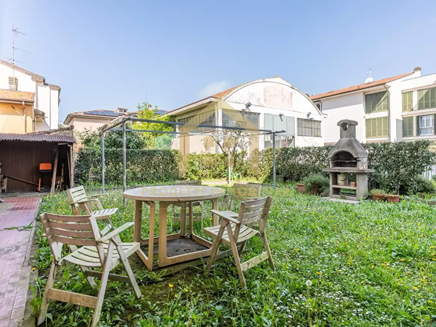 Immagine 17 di Appartamento in vendita  a Calcinaia