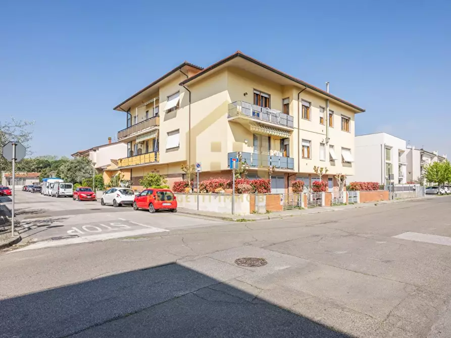 Immagine 16 di Appartamento in vendita  a Calcinaia