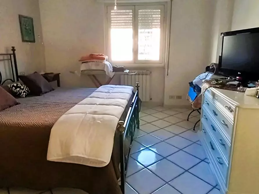 Immagine 15 di Appartamento in vendita  a Carrara