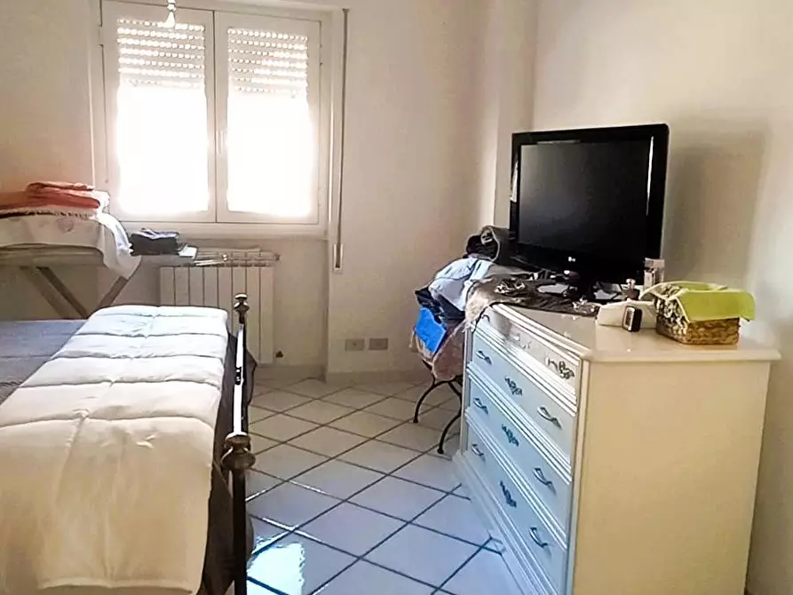 Immagine 17 di Appartamento in vendita  a Carrara