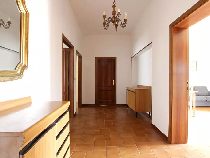 Immagine 7 di Appartamento in vendita  a Siena