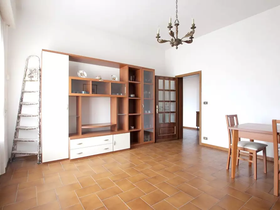 Immagine 2 di Appartamento in vendita  a Siena