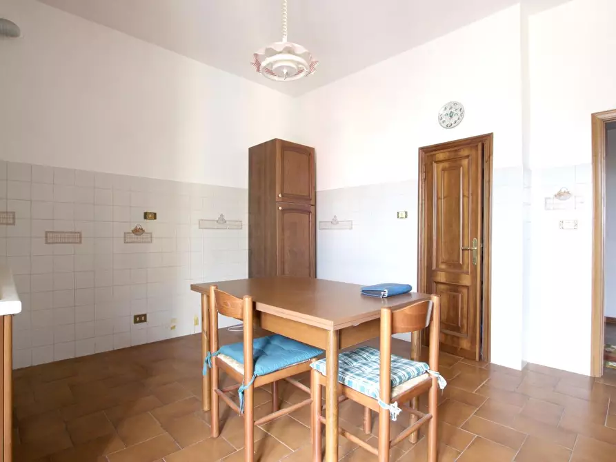 Immagine 5 di Appartamento in vendita  a Siena
