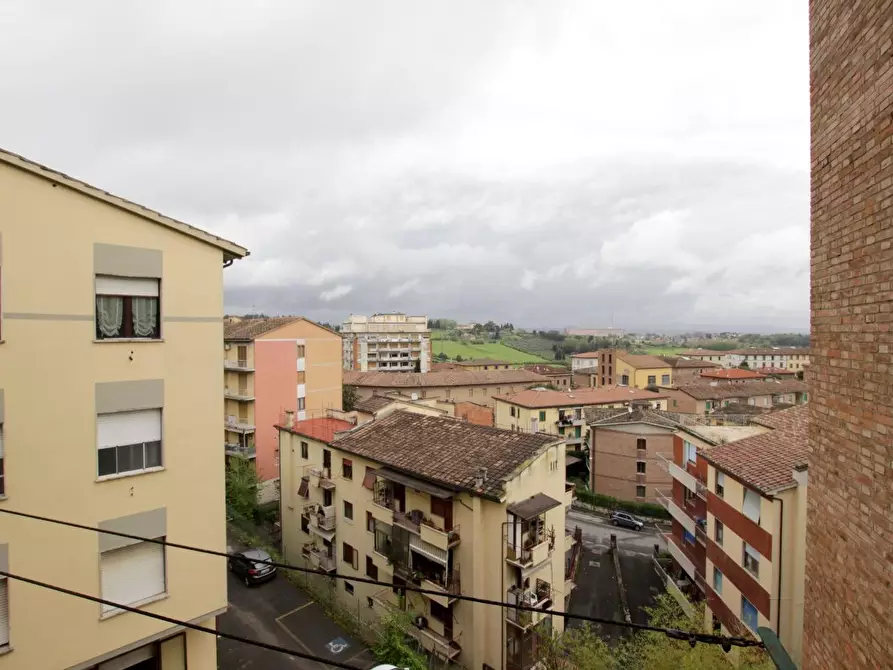 Immagine 19 di Appartamento in vendita  a Siena