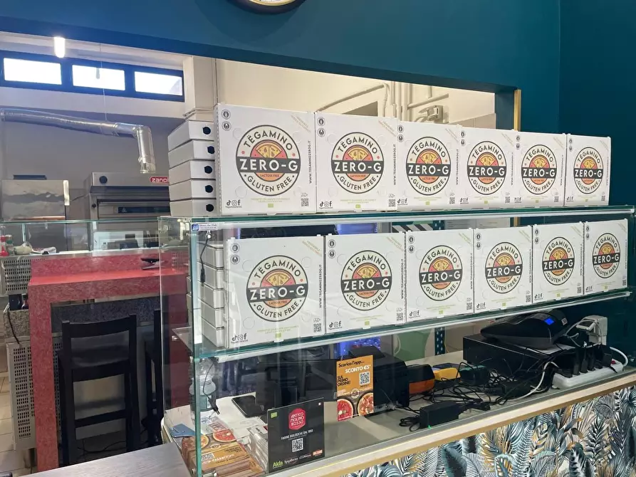 Immagine 17 di Attività commerciale in vendita  a Torino