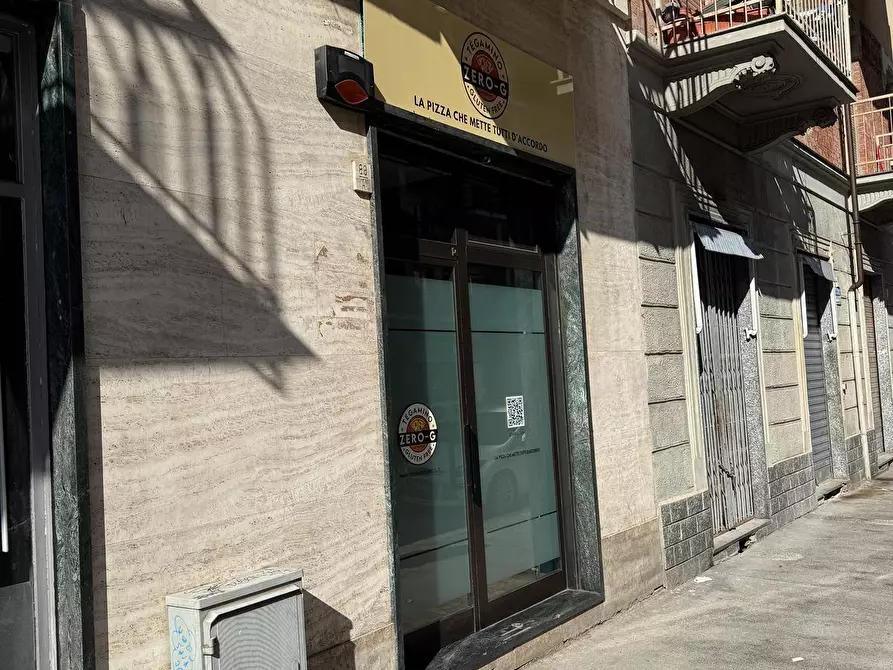 Immagine 14 di Attività commerciale in vendita  a Torino