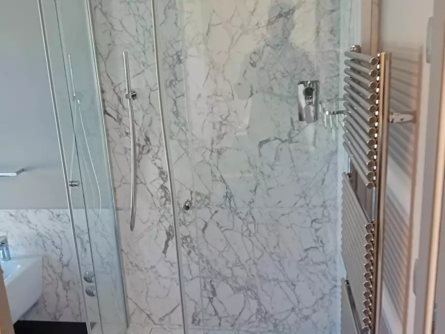 Immagine 41 di Villa in vendita  a Pietrasanta