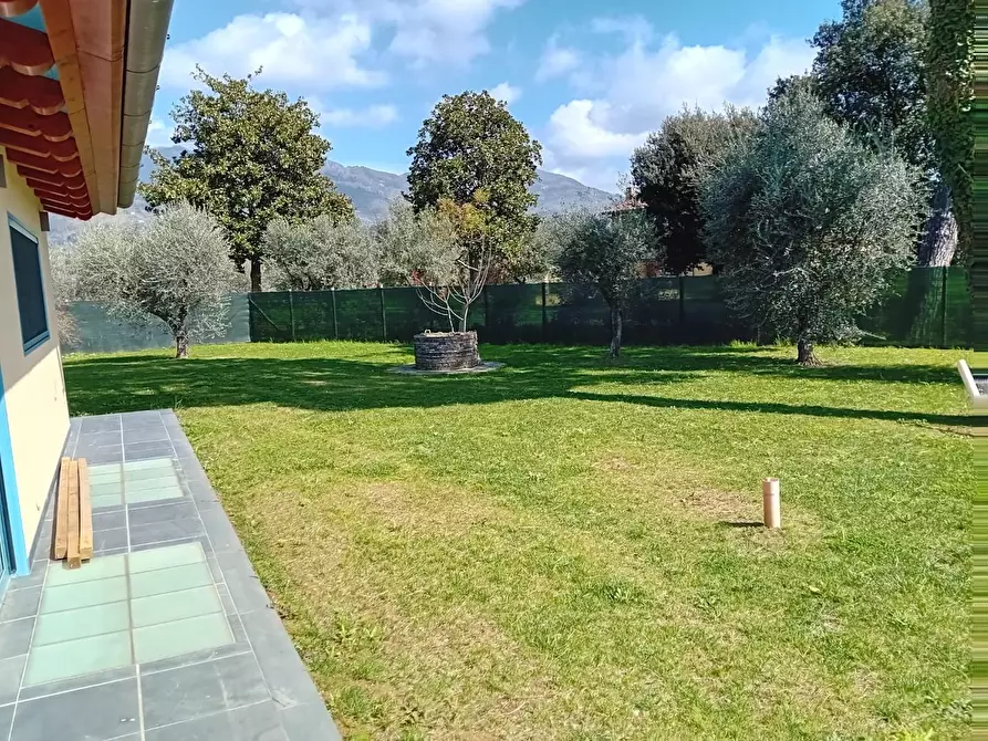 Immagine 8 di Villa in vendita  a Pietrasanta