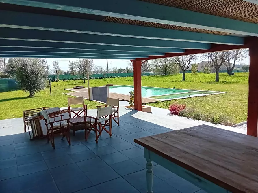 Immagine 2 di Villa in vendita  a Pietrasanta