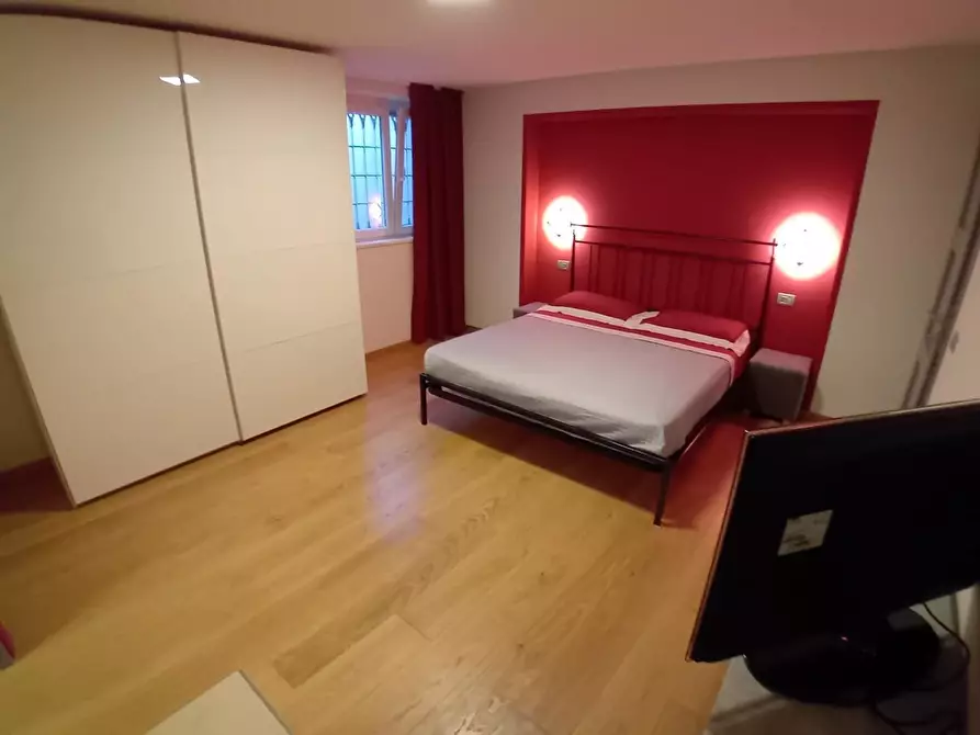 Immagine 21 di Villa in vendita  a Pietrasanta