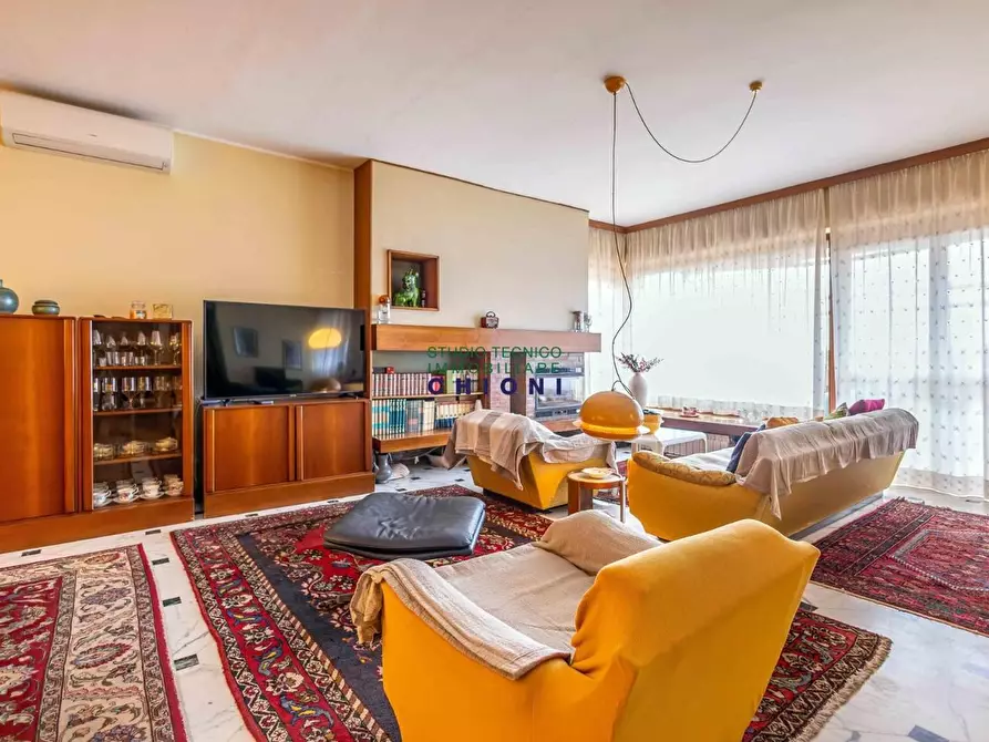 Immagine 10 di Mansarda in vendita  a Carrara