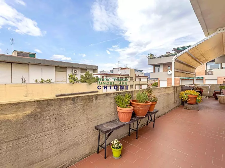 Immagine 44 di Mansarda in vendita  a Carrara