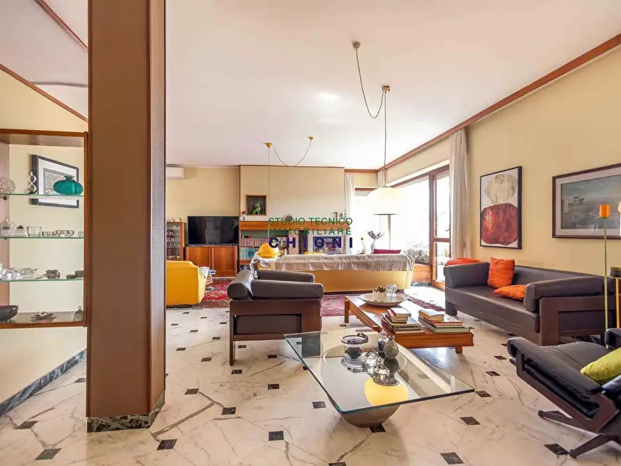 Immagine 3 di Mansarda in vendita  a Carrara