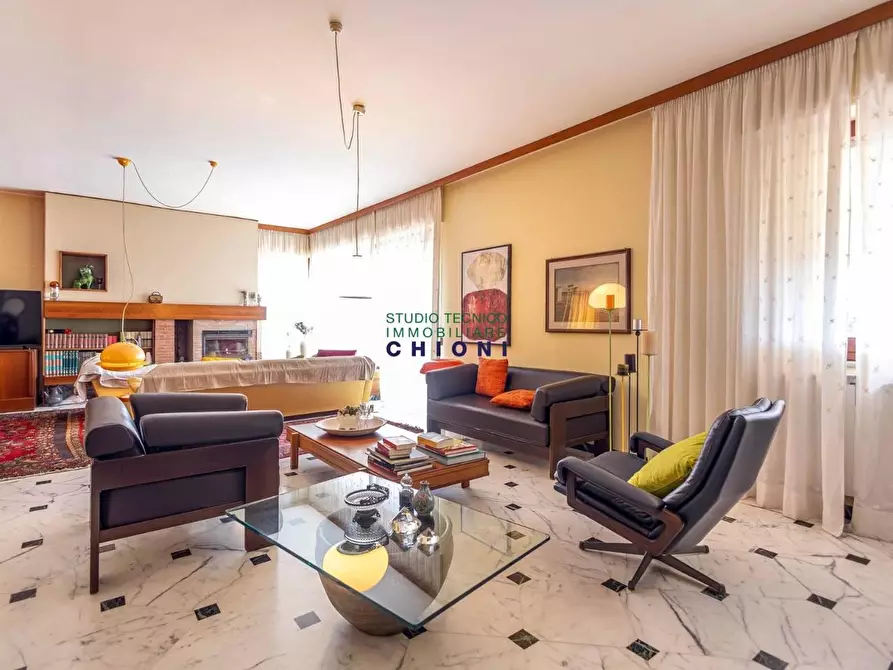 Immagine 5 di Mansarda in vendita  a Carrara