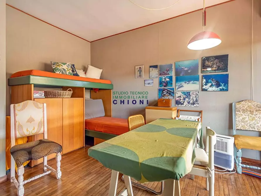 Immagine 26 di Mansarda in vendita  a Carrara