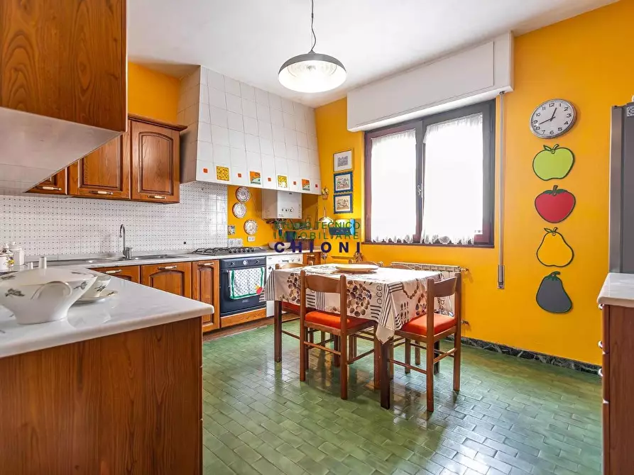 Immagine 34 di Mansarda in vendita  a Carrara