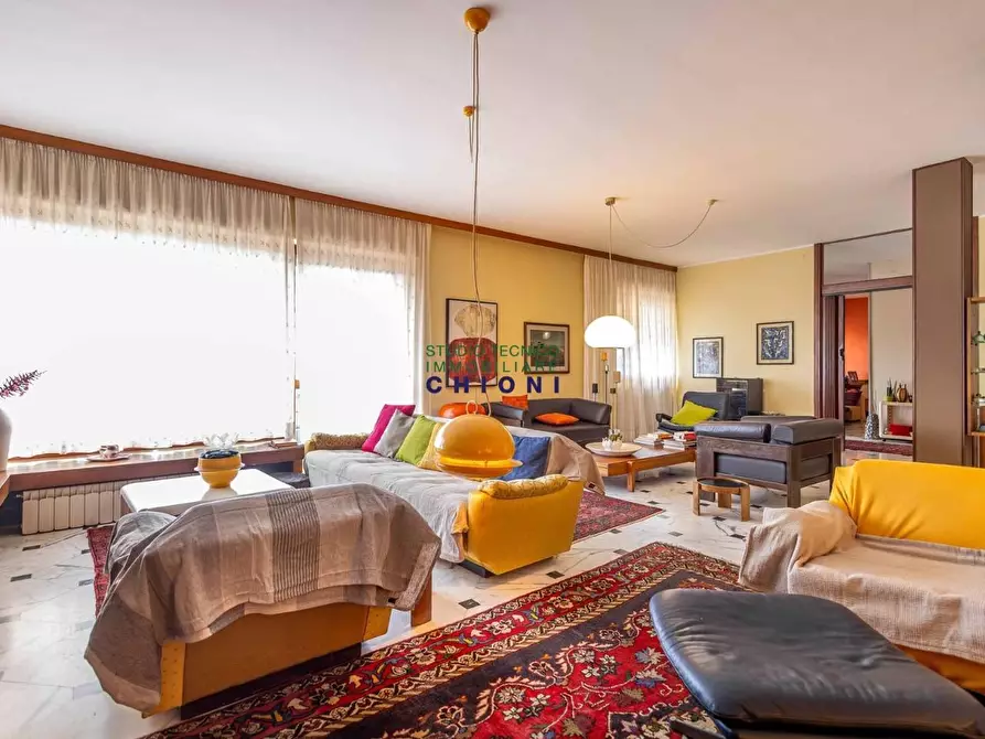 Immagine 11 di Mansarda in vendita  a Carrara