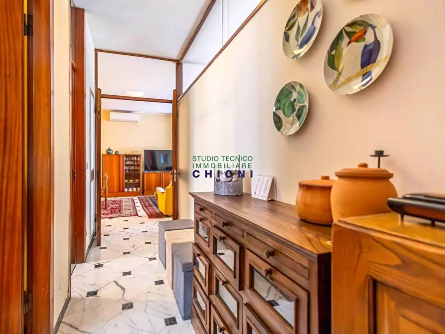 Immagine 12 di Mansarda in vendita  a Carrara