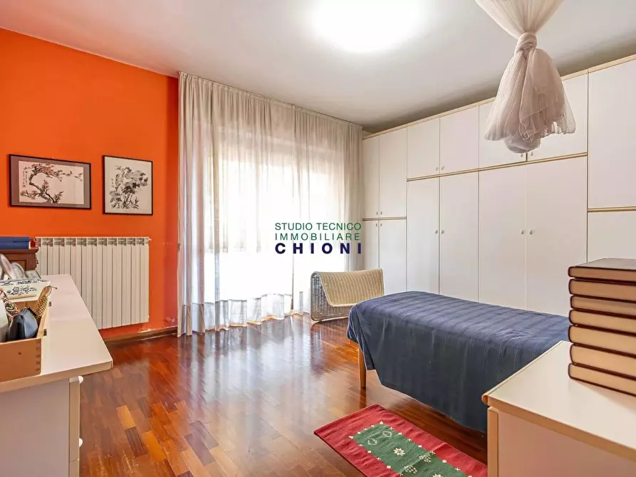 Immagine 29 di Mansarda in vendita  a Carrara