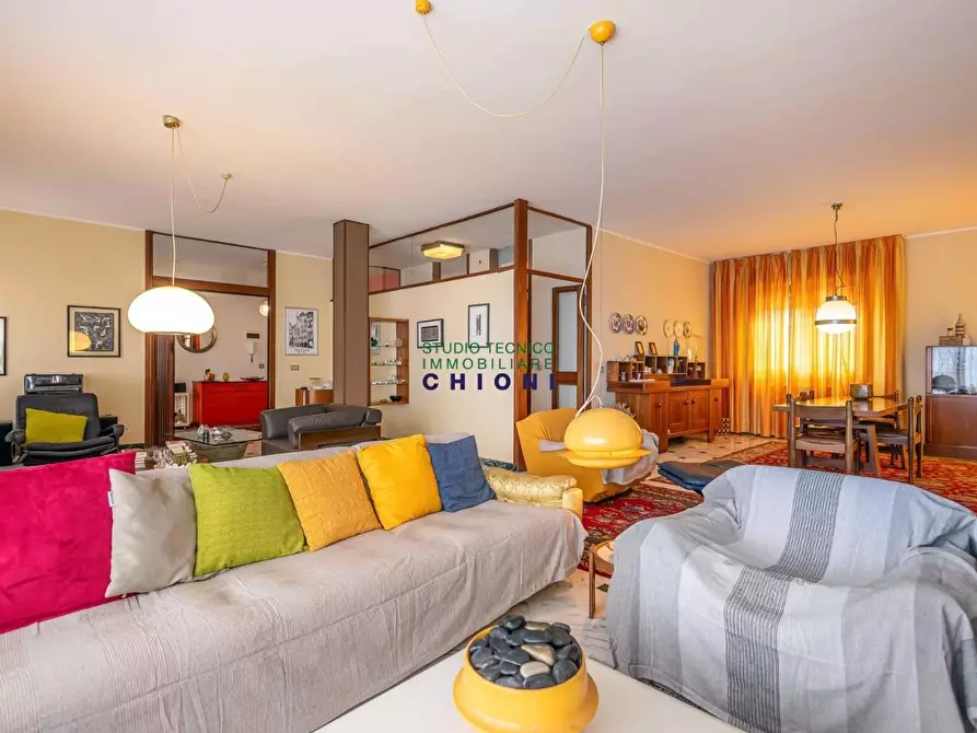 Immagine 7 di Mansarda in vendita  a Carrara