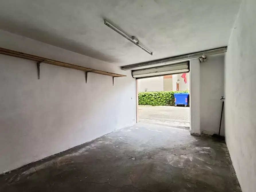 Immagine 6 di Garage in affitto  a Pisa